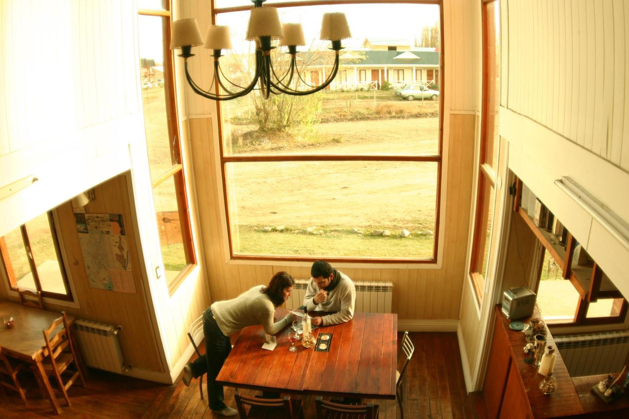 Hostel De Las Manos El Calafate Exteriör bild